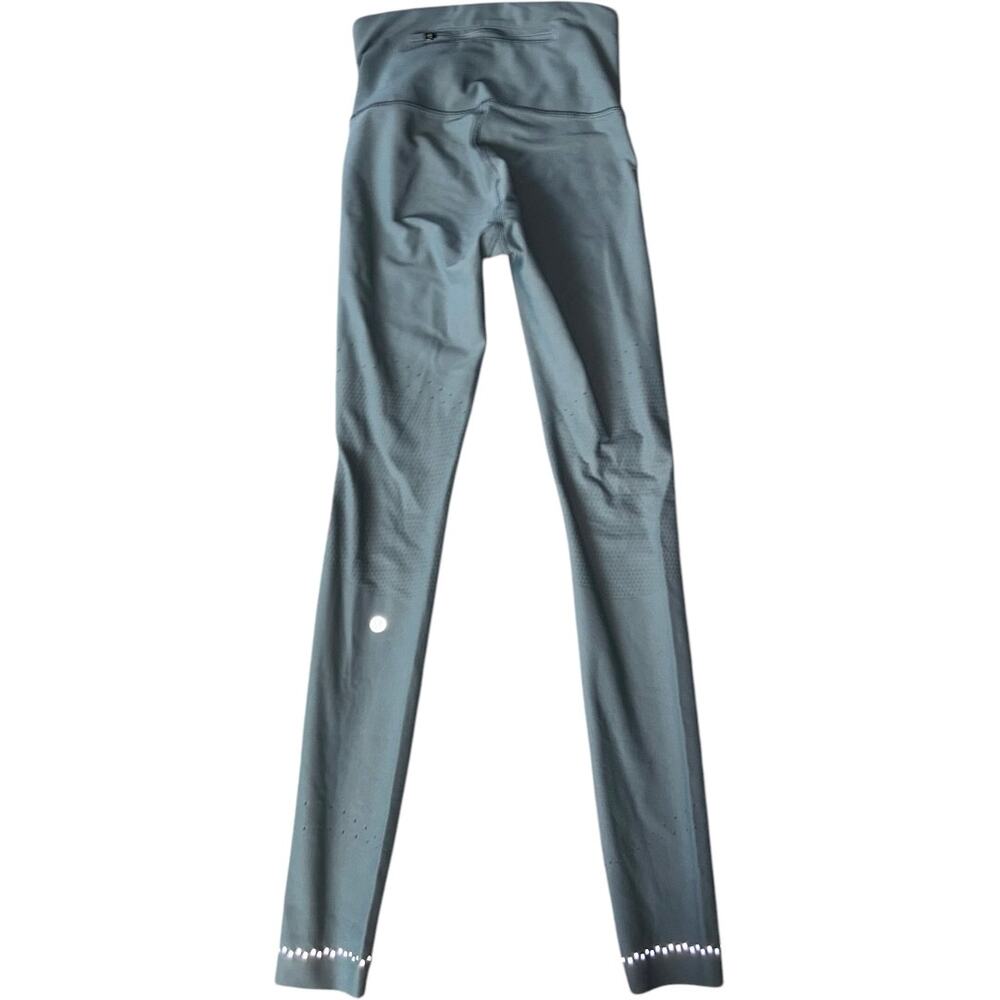 NWOT $148 Lululemon Zoned In or Zone In Tight SENSEKNIT Reflective Detail Size 4